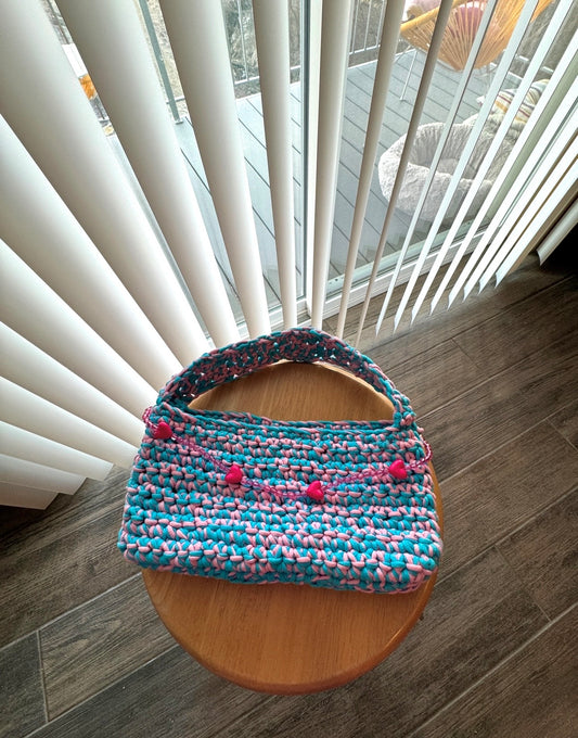 Two toned lined handbag